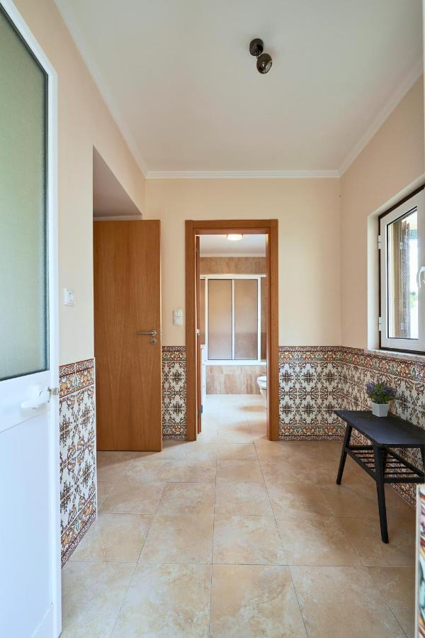 Spacious And Renovated Apartment With Amazing Patio, By Timecooler Лиссабон Экстерьер фото