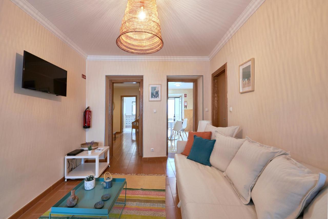 Spacious And Renovated Apartment With Amazing Patio, By Timecooler Лиссабон Экстерьер фото