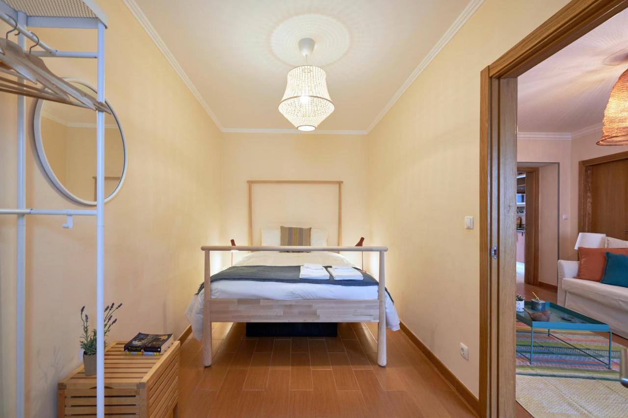Spacious And Renovated Apartment With Amazing Patio, By Timecooler Лиссабон Экстерьер фото