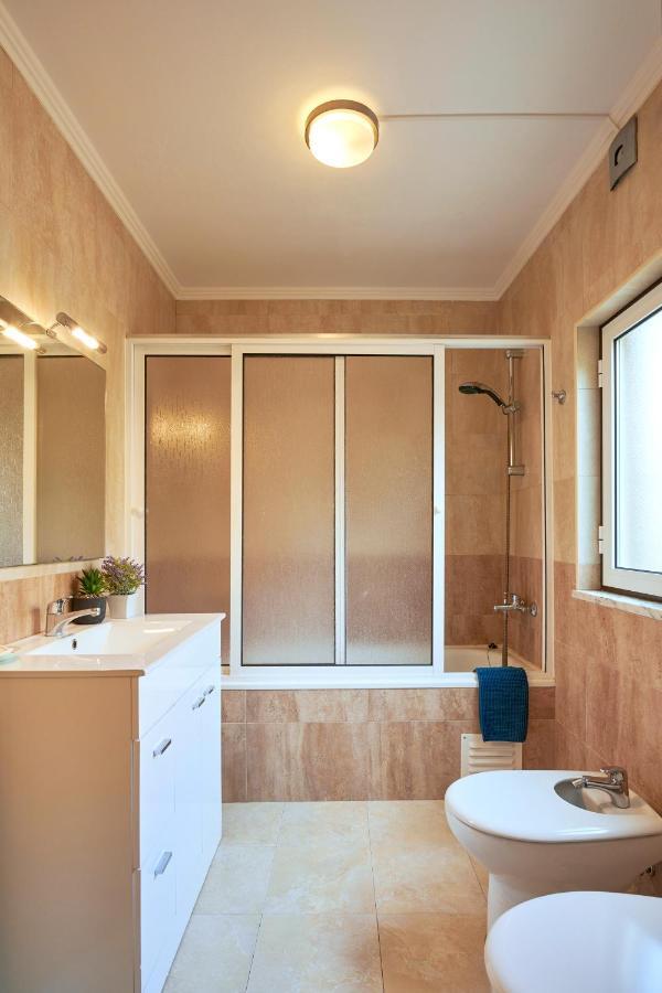 Spacious And Renovated Apartment With Amazing Patio, By Timecooler Лиссабон Экстерьер фото